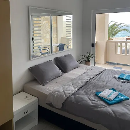 Julia Apartment *